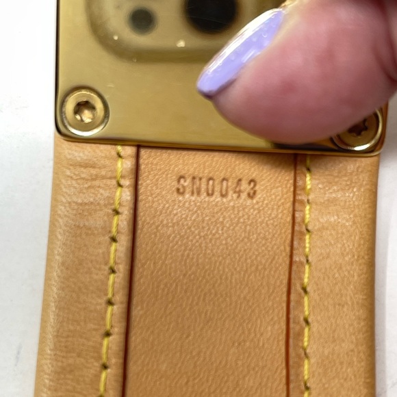 Louis Vuitton Monogram Leather Bracelet! - Picture 8 of 8